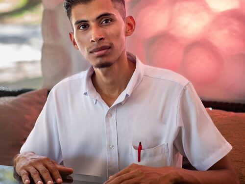 Poemas y biografía del poeta Guillermo Sevilla González