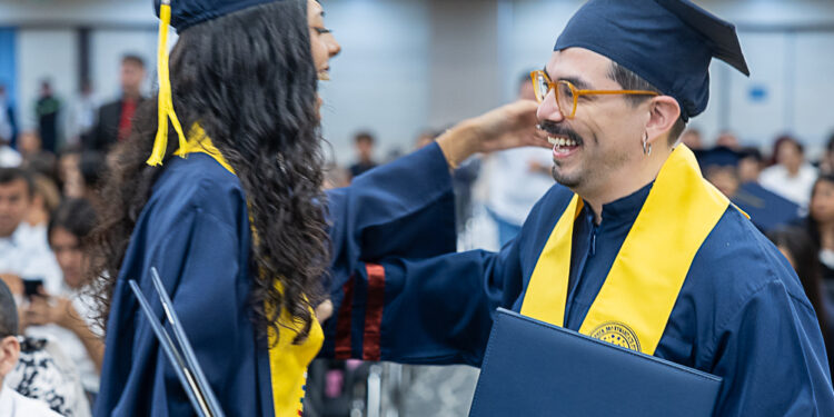 “La maestría me enseñó a entender el mundo desde otra perspectiva”: Nicolás Castro y su viaje por la Estética y la Creación