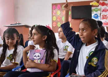 La Alcaldía de Pereira celebró el Día Internacional de las Niñas en las TIC con actividades en instituciones educativas rurales