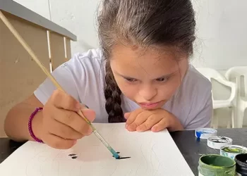 En el primer trimestre de 2025 alrededor de 3.000 niños y niñas, reciben formación artística en la Escuela de Arte Comunal