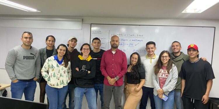 Facultad de Mecánica Aplicada lanza nuevo ciclo de cursos de extensión en SolidWorks con certificación internacional