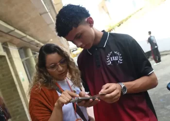 Estudiantes de Pereira participan de manera activa en la socialización de las elecciones de los Consejos Municipales de Juventud