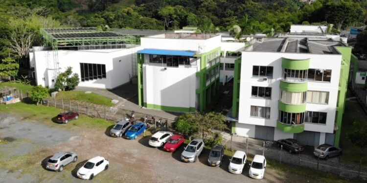 Cierre temporal del parqueadero de La Julita por mantenimiento preventivo obligatorio del Megacable