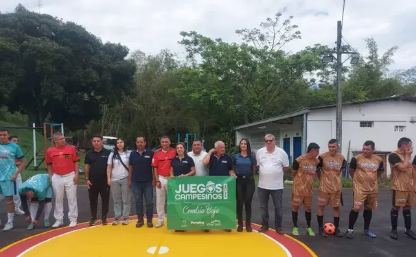 Una cancha de microfútbol renovada, recibieron los habitantes de la vereda La Honda en Combia Baja y los deportistas de los Juegos Campesinos 2025