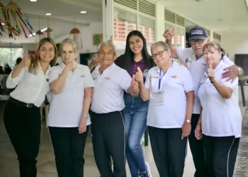 Con formación en liderazgo y derechos humanos, adultos mayores construyen ciudadanía activa en Pereira