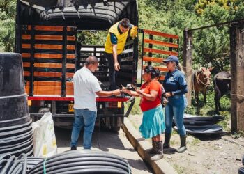 Gobernación entregó ayuda humanitaria a comunidades de Pueblo Rico afectadas por las lluvias