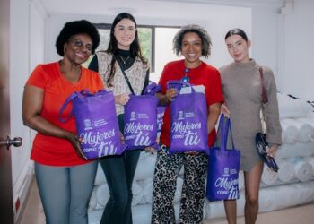 Gobernación de Risaralda entrega telas a mujeres emprendedoras del departamento