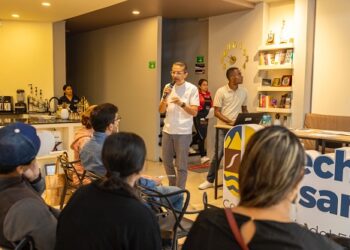 Inicia la primera misión internacional de Hecho en Risaralda en Atenas, Grecia