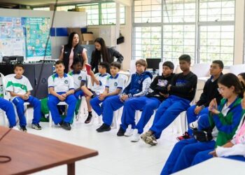 Alcaldía de Pereira sensibiliza a estudiantes de la Escuela Normal Superior sobre la trata de personas en entornos virtuales