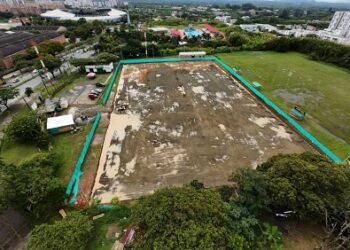 Gobernador Juan Diego Patiño impulsa la transformación social y deportiva con nueva cancha sintética