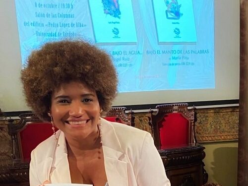 “Bajo el manto de las palabras”: la nueva obra de María Piña que explora la