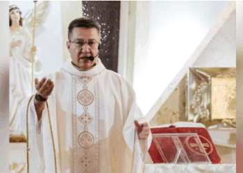 Cuatro tiros recibió el padre Darío Valencia: reconstruyeron el crimen del sacerdote cuyo asesino fue extraditado a Colombia