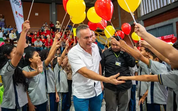 Las familias ‘cubanas’ reconocieron el cumplimiento de los compromisos del alcalde Mauricio Salazar en su comuna
