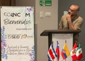 Docentes de la Facultad de Ciencias Básicas fortalecen la innovación pedagógica en congreso internacional en Cartagena