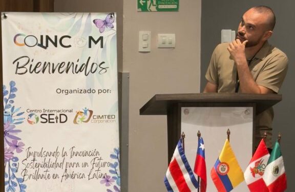 Docentes de la Facultad de Ciencias Básicas fortalecen la innovación pedagógica en congreso internacional en Cartagena