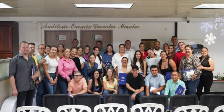 CIAF impulsa la transformación del control fiscal en Risaralda con certificación a servidores públicos