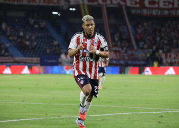 Teófilo Gutiérrez hace historia en el fútbol colombiano, pero por una polémica razón