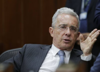 Álvaro Uribe se refirió al posible ataque militar de EE. UU. en Colombia anunciado por Trump: “Cuando un país no controla su delincuencia, los terceros reaccionan”