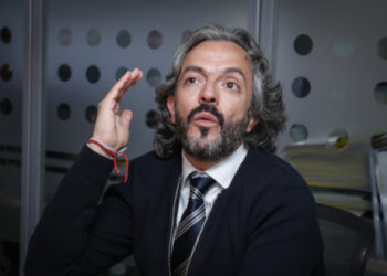 Juan Daniel Oviedo afirmó que el salario mínimo no sube automáticamente el arriendo: “El golpe al bolsillo vendrá en marzo”