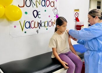 DE REGRESO A CLASE CON LAS VACUNAS AL DÍA