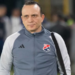 Así fue la insólita expulsión del técnico del Medellín Alejandro Restrepo en la Copa Libertadores: terminó en el piso