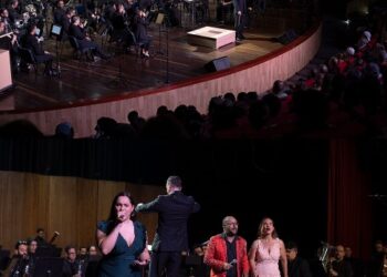 Suspiros y boleros en el primer concierto de gala de la Banda Sinfónica de Pereira