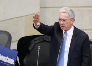 Senador electo del Centro Democrático renunciaría para dejar entrar a Álvaro Uribe al Congreso: “No lo podemos dejar jubilar”