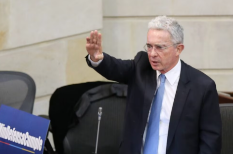 Senador electo del Centro Democrático renunciaría para dejar entrar a Álvaro Uribe al Congreso: “No lo podemos dejar jubilar”