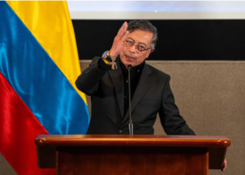 Petro ordenó a la ministra de Vivienda entregar casas a la familia de los 69 uniformados fallecidos en accidente aéreo en el Putumayo: “Es como la gratitud”