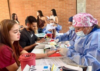 LOS JÓVENES DE PEREIRA SÍ SE CUIDAN: SECRETARÍA DE SALUD REALIZA JORNADA DE PRUEBAS RÁPIDAS EN LA UNIVERSIDAD LIBRE