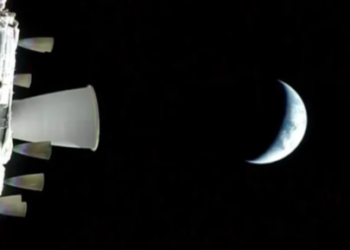 Misión Artemis II de la NASA: la cápsula Orión salió de la órbita terrestre y ya viaja hacia la Luna