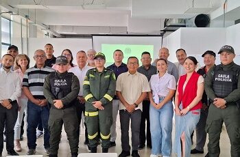 Alcaldía y Gaula forman a líderes religiosos para fortalecer la seguridad en la ciudad