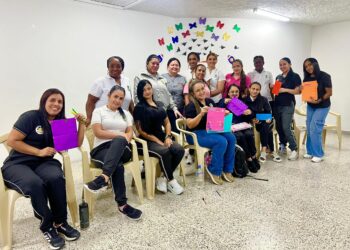 MUJERES DE PEREIRA SE FORTALECEN CON EL CURSO MUJER CONSCIENTE