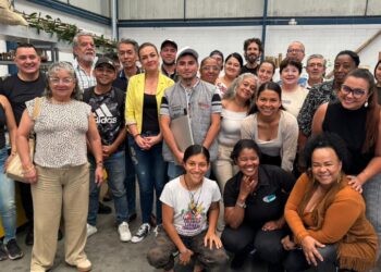 PARTICIPANTES DE PEREIRA DE COSECHA SE CAPACITAN EN MANIPULACIÓN DE ALIMENTOS