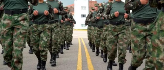 Mujeres denunciaron que las abusaron durante examen de ingreso al Ejército: “Nos generó vergüenza y angustia”