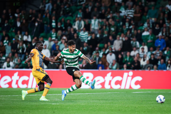 Así calificó la prensa portuguesa a Luis Javier Suárez tras su gol con el Sporting Lisboa: “Contratado con la difícil misión”