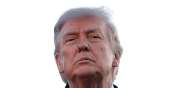 Pese al intercambio de ataques en Ormuz, Trump afirmó que continúa negociando con Irán: “Ellos desean el acuerdo más que yo”