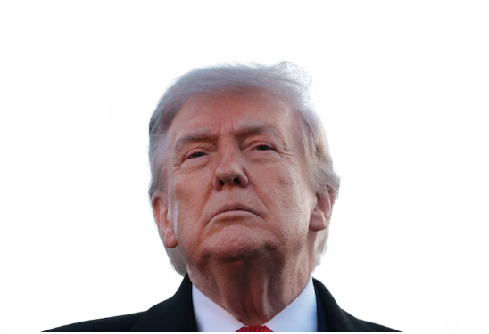Pese al intercambio de ataques en Ormuz, Trump afirmó que continúa negociando con Irán: “Ellos desean el acuerdo más que yo”