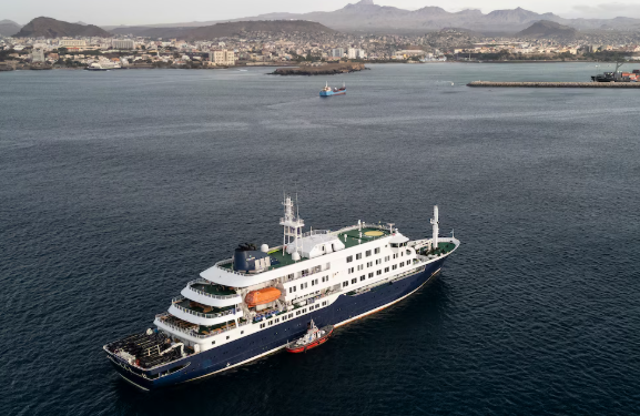 Hantavirus, última hora del crucero MV Hondius, llegada a Canarias y reacciones, en directo | Sanidad fija las cuarentenas obligatorias de los españoles