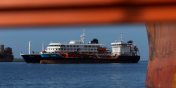 Un avión se llevará a los últimos 22 pasajeros del crucero afectado por el brote de hantavirus esta tarde