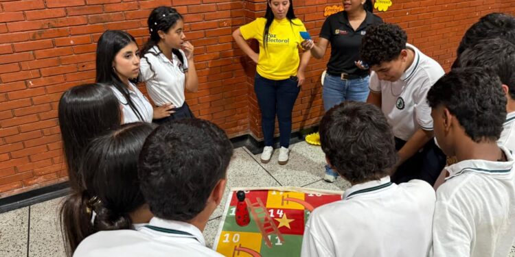 La Alcaldía de Pereira llevó estrategias de convivencia y bienestar al Instituto Técnico Superior