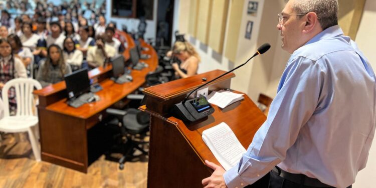 “EL VAPEO NO ES INOFENSIVO”, EL MENSAJE DE LA SECRETARÍA DE SALUD DE PEREIRA ANTE EL CONCEJO