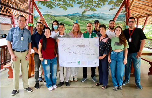 Actores clave se reúnen para fortalecer la gobernanza y el futuro ambiental de la cuenca del Río La Vieja