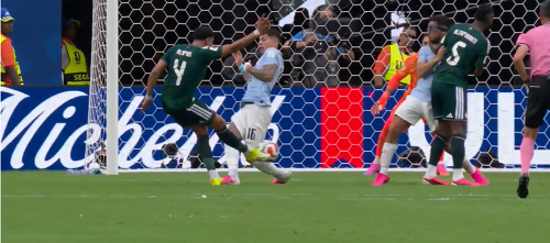 A puro empuje, Uruguay empató 1-1 ante Arabia Saudita en su debut en el Mundial 2026