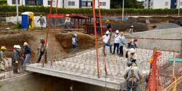 INICIÓ EL CIERRE DE LA CUBIERTA DEL PASO DEPRIMIDO EN LA INTERSECCIÓN CORALES