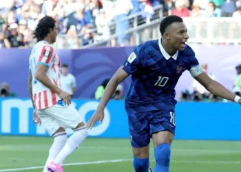 Francia pasa trabajos, pero logra superar a Paraguay y se mete en cuartos de final del Mundial 2026