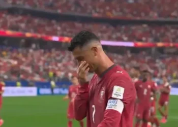 Así fue la reacción de Cristiano Ronaldo tras la derrota 1-0 con España y su eliminación del Mundial 2026: dejó el campo visiblemente afectado