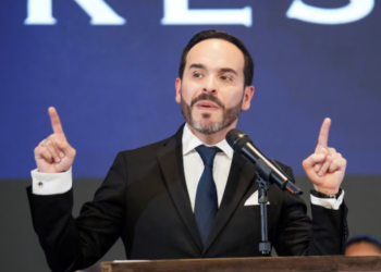 El Tribunal Superior de Bogotá negó una tutela que cuestionaba la posesión presidencial de Abelardo de la Espriella por su doble nacionalidad