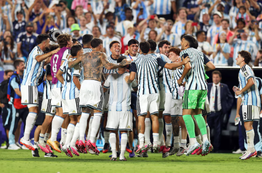 Argentina volvió a sufrir, pero venció a Suiza en el suplementario y jugará las semifinales del Mundial ante Inglaterra