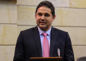 Honorio Henríquez promete garantías a todas las bancadas si llega a la Presidencia del Senado